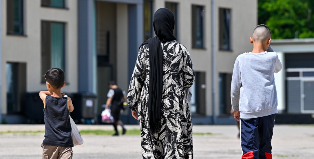 Generalverdacht: Die Vorhaben der Ampel-Koalition begreifen Geflüchtete vor allem als Sicherheitsrisiko. (Foto: pa/Pleul)