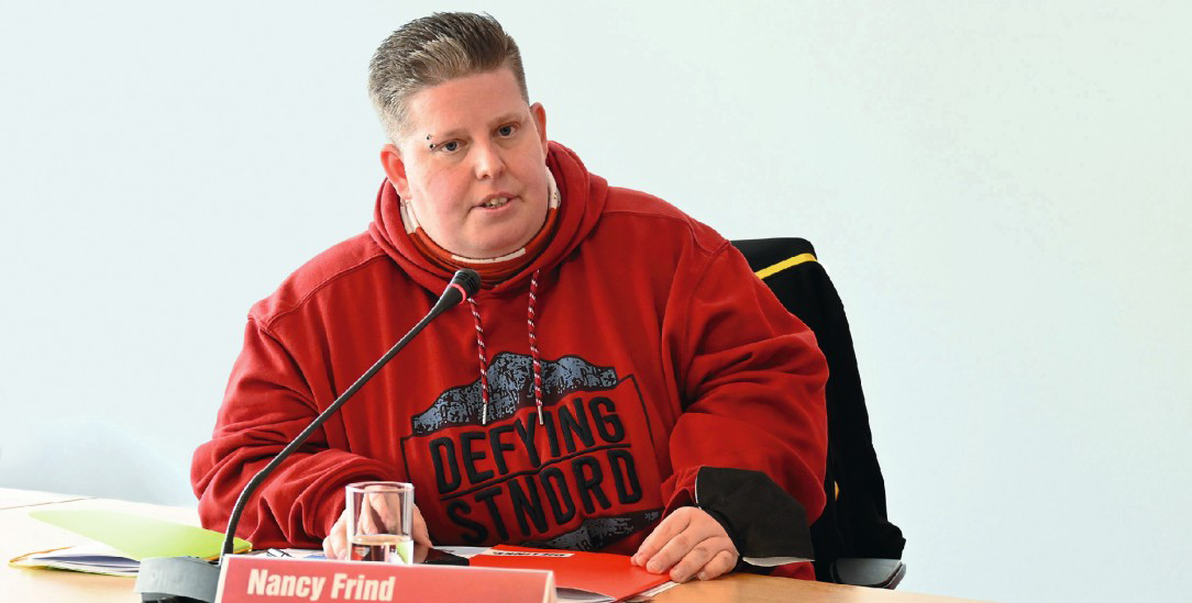 Starker Auftritt: Nancy Frind als Referentin bei einer Veranstaltung (Foto: Die Linke Fraktion im Thüringer Landtag)