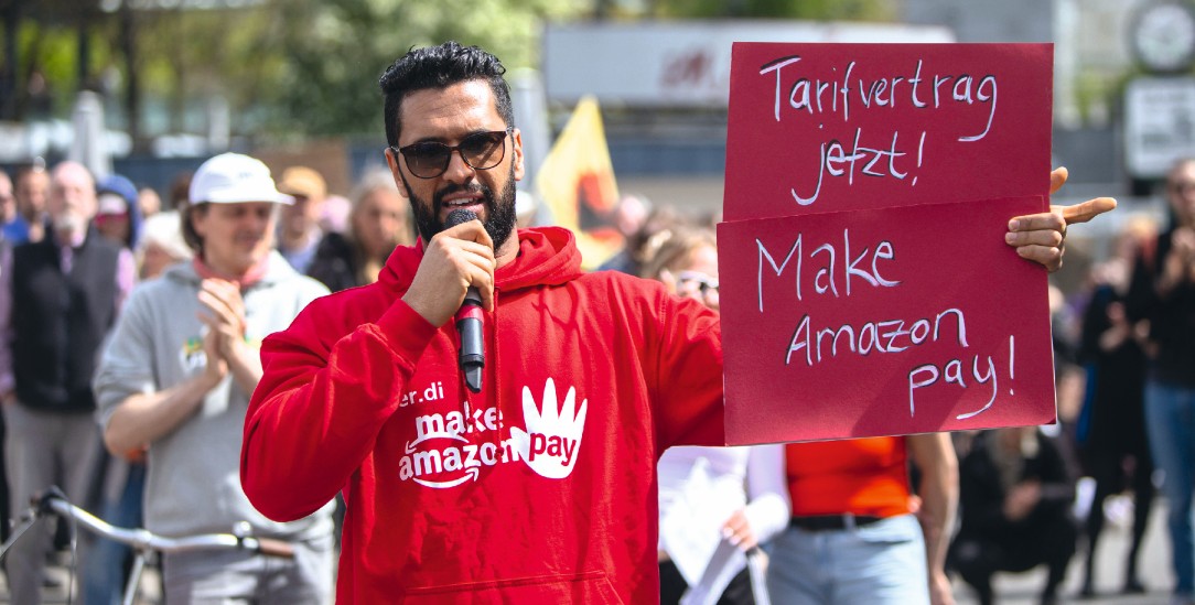 Make Amazon pay: Hedi Tounsi bei einer Demo zum Tag der Arbeit. (Foto: IMAGO/Markus Matzel)