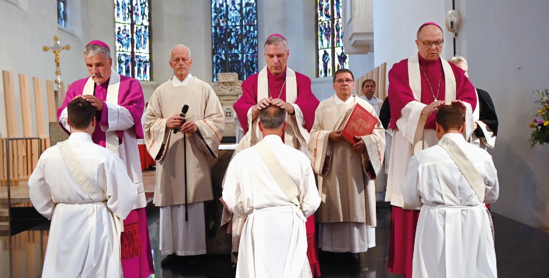 Kein attraktiver Lebensentwurf mehr: Priesterweihen finden immer seltener statt (Foto: PA/Pressebildagentur Ulmer)