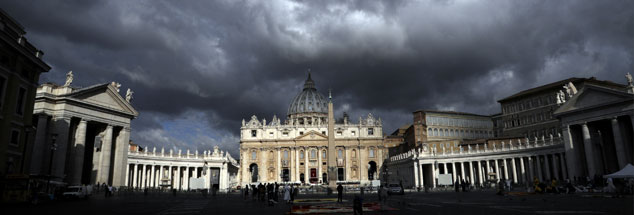 Dunkle Wolken über dem Vatikan: Darf der Papst dazu schweigen? (Foto:pa/AP Photo/Gregorio Borgia)