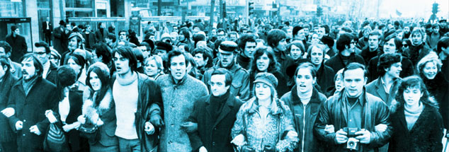 Berlin, Kurfürstendamm, 3. Februar 1968: Eine von vielen Demonstrantionen des »irren Jahres«, wie es unser Autor Hartmut Meesmann in Erinnerung hat. Er war damals 18 und machte gerade Abitur. (Foto: pa/dpa/Konrad Giehr)