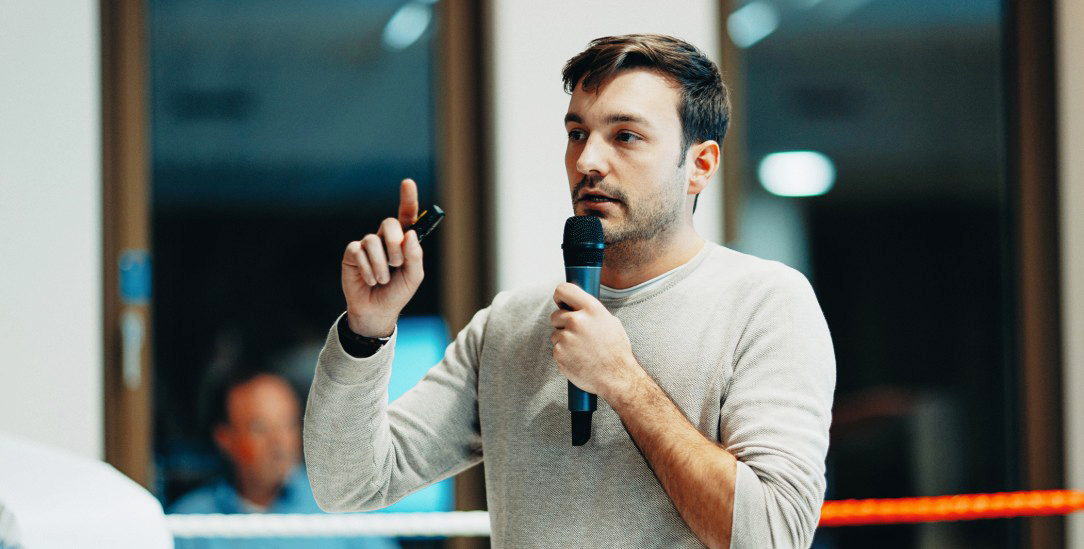 Wächter der Pflege: Florian Spechts Start-up hilft, Widerspruch gegen einen zu niedrigen Pflegegrad einzulegen. (Foto: FUTUR X / Daniel Schaffer)